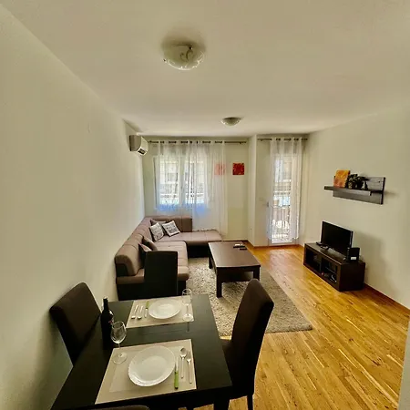 ира-заика премиум Apartment Podgorica